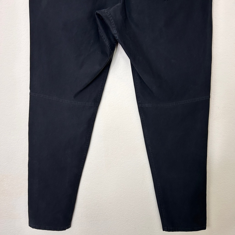 Lululemon Men’s ABC Slim-Fit Pant 36
*Utilitech - Picture 7 of 12